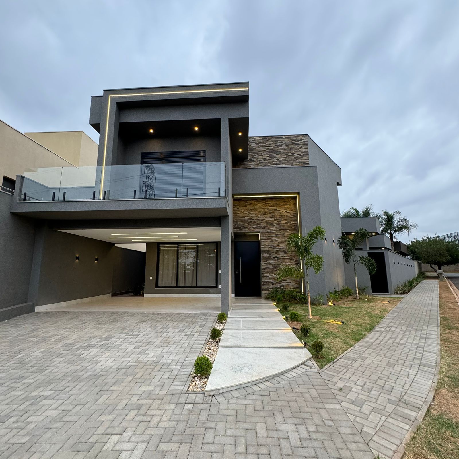 GoldenPark Residence